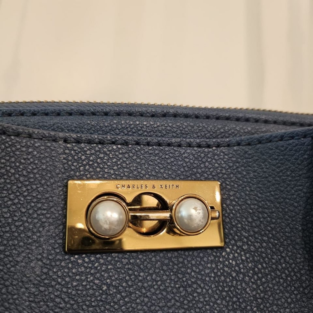 Top Handle Structured Bag - Picture 4 of 8